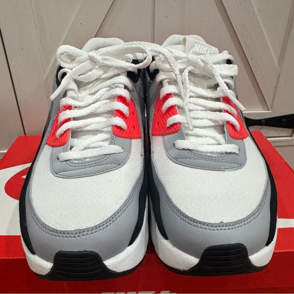 Nike Women's Air Max 90 Lv8 'Infrared’ Womens 9.5 - Picture 5 of 9